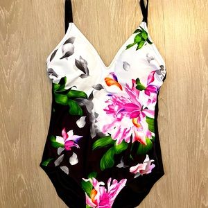 La Vie En Rose Flowery Swimsuit 🌹